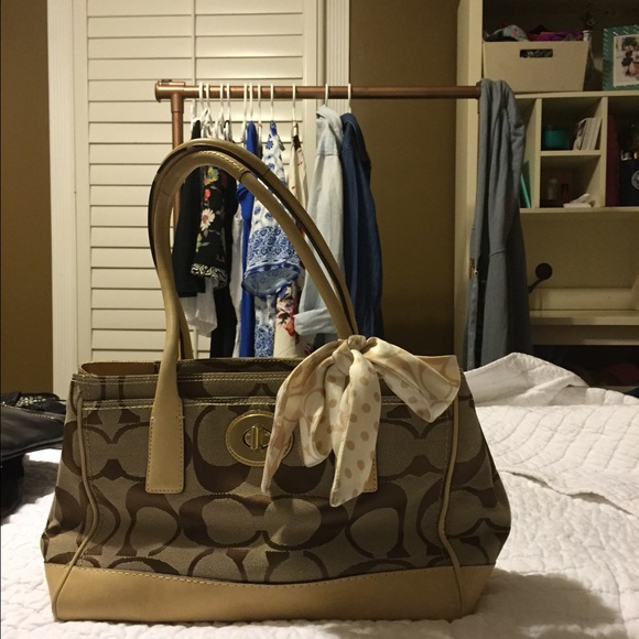 Coach shoulder bag