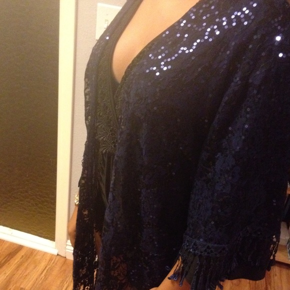 Royal blue fringed kimono. HP🎉 - Picture 3 of 4
