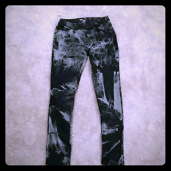 Black Distressed Skinny Jeans - Picture 1 of 4
