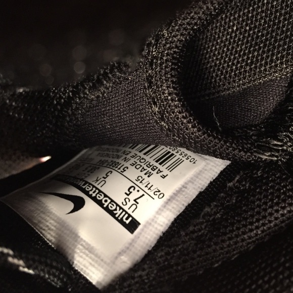 Black Nike roshes - Picture 4 of 4