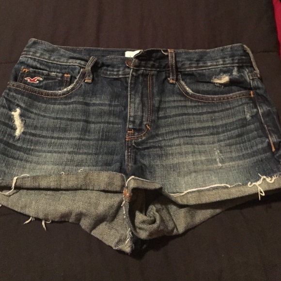 High waisted HOLLISTER shorts!