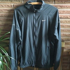 ✖️ HOLD ✖️NWOT Grey lightweight Nike jacket