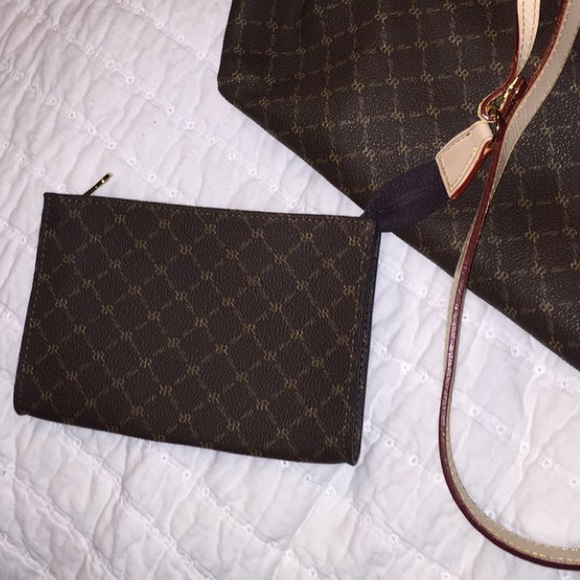 Large Rioni Tote - Picture 2 of 4