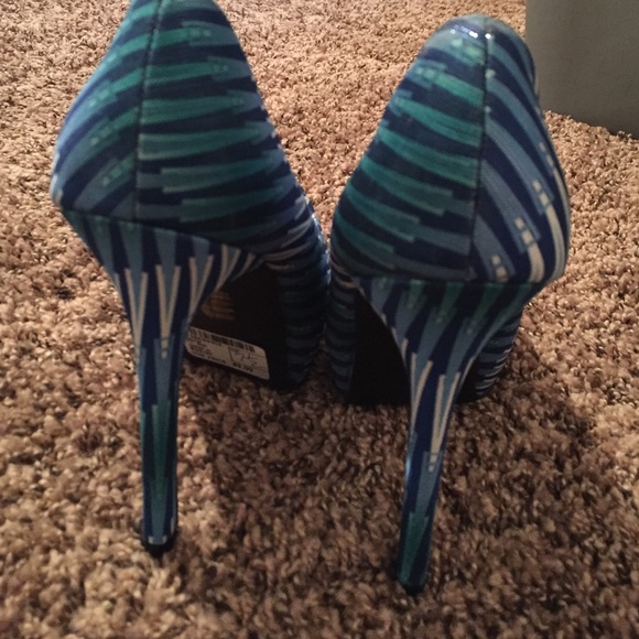 Shoes - Picture 2 of 3