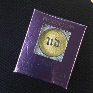 Urban decay eyeshadow in stargazer