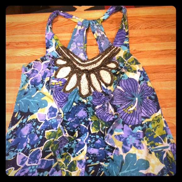 Bongo top large - Picture 1 of 3