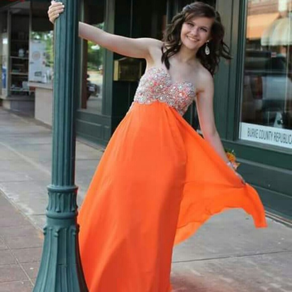 Prom Dress! - Picture 4 of 4
