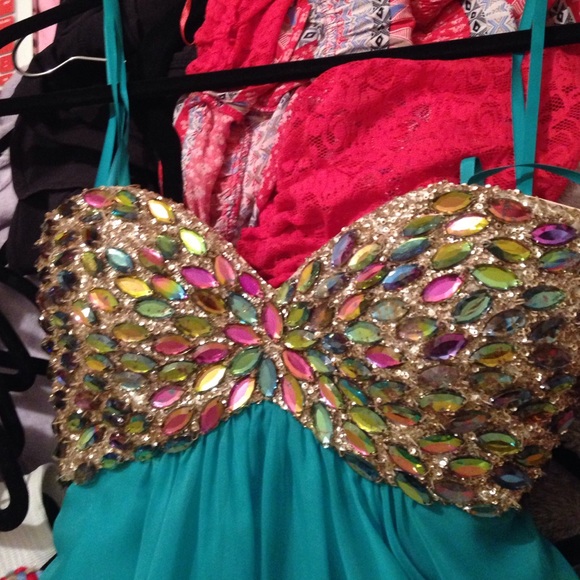 La Femme dress 💙💙 - Picture 2 of 4