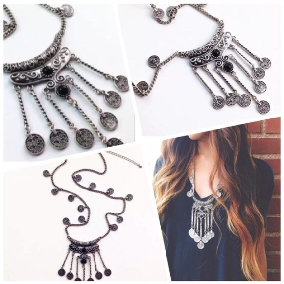 ๐ Boho Coin Necklace - Picture 5 of 8