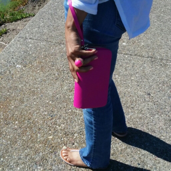 Clutch - Picture 3 of 4