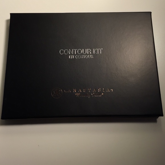 Anastasia Beverly Hills Contour kit in Medium