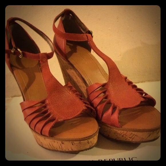 Elegant BR Sandals for sale