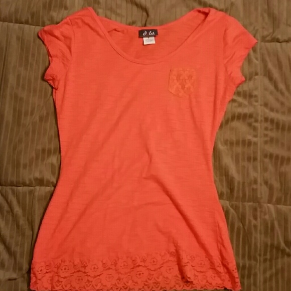 T-shirt With Lace Detail