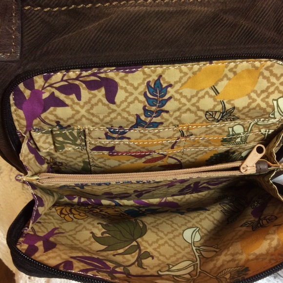 SOLD IN BUNDLE🌺CHOCOLATE BROWN FOSSIL CROSSBODY - Picture 3 of 4