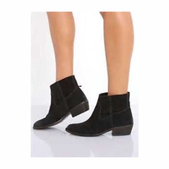 Dolce Vita Shoes - Dolce Vita Cassidy Boot / Black