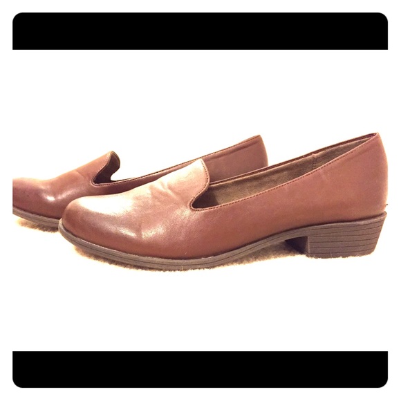 Naturalizer brown loafers