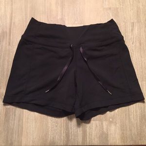 Lululemon knockout short