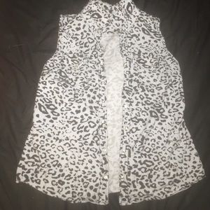 Rue 21 Blue Cheetah Button Up Tank Top