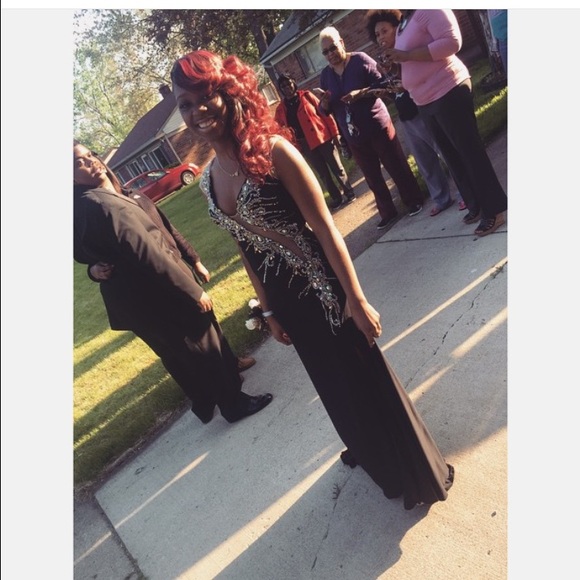 Cute classy elegant dress😍 - Picture 2 of 4