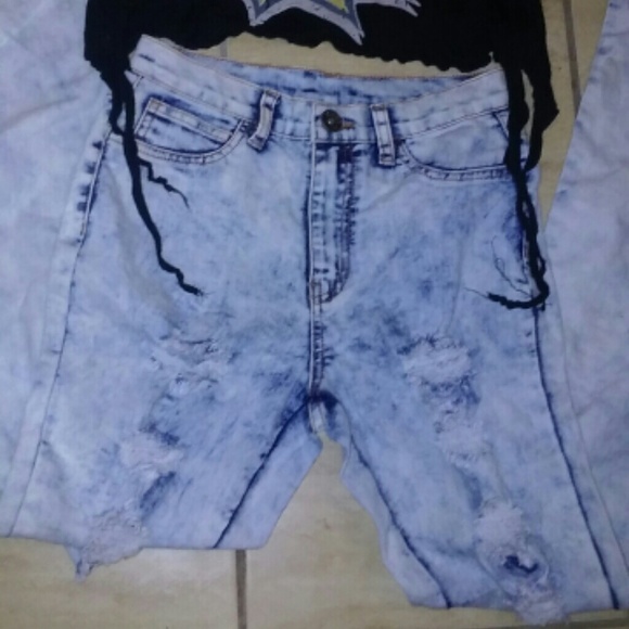 SOLD. Super high waisted jeans size 5 28$ - Picture 1 of 1