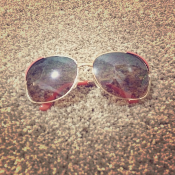 Sunglasses - Picture 1 of 4