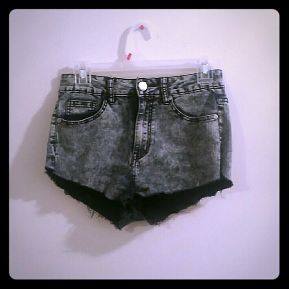 Cute High Waisted Shorts - Picture 1 of 2