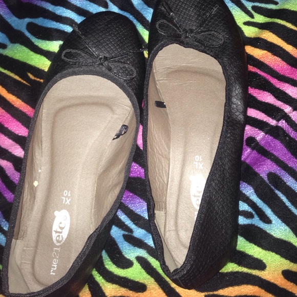 Black flats