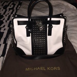 Michael Kors Hamilton black&white stripes
