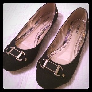 Black flats with buckle