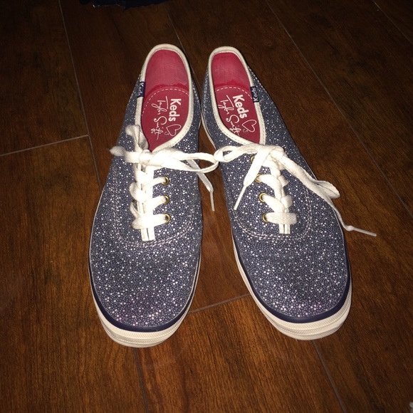 Seller photo, Poshmark