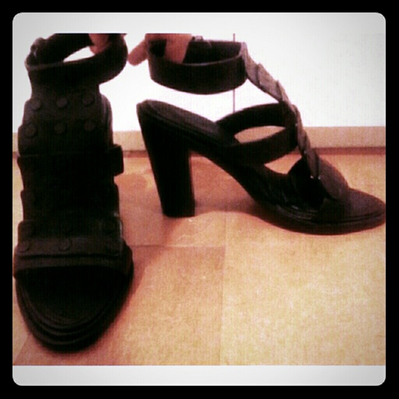 NWOB Rag and Bone black chunky heels