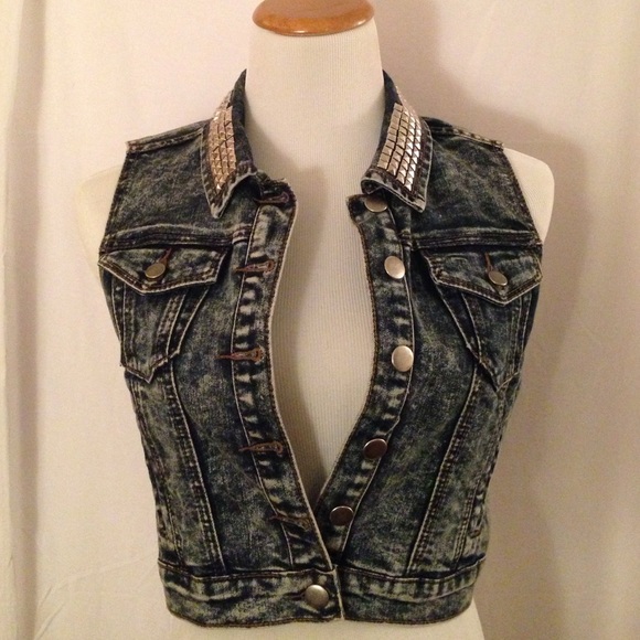 Cropped Denim Vest