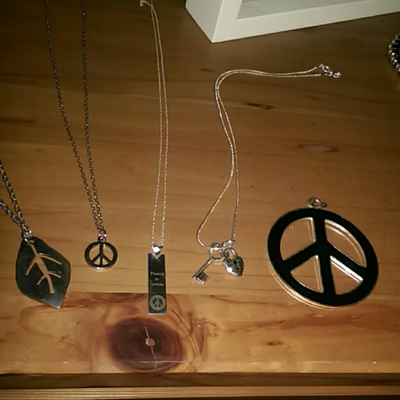 Necklaces - Picture 2 of 4