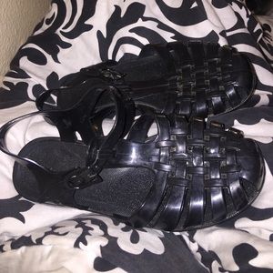Black jellies