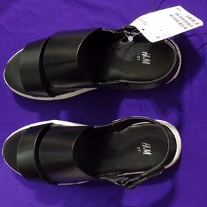 SOLD OUT H&M Flatform Sandals