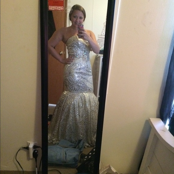 Prom Dress - Picture 3 of 3