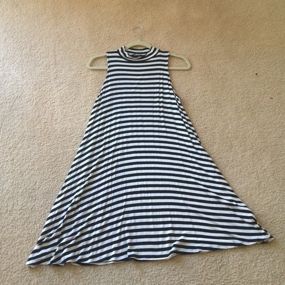 Blk/Wht striped dress⚠️⚠️⚠️SOLD⚠️⚠️⚠️