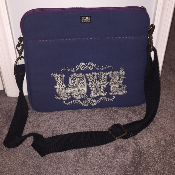 Lucky Laptop Carrier.