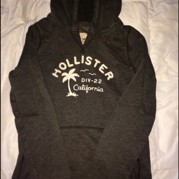 Grey Hollister Pullover Sweatshirt