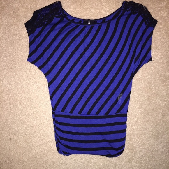 Really cute blue and black striped shirt!