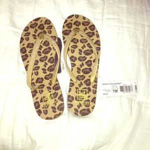 NWT Sperry Top-Sider cheetah flip flops
