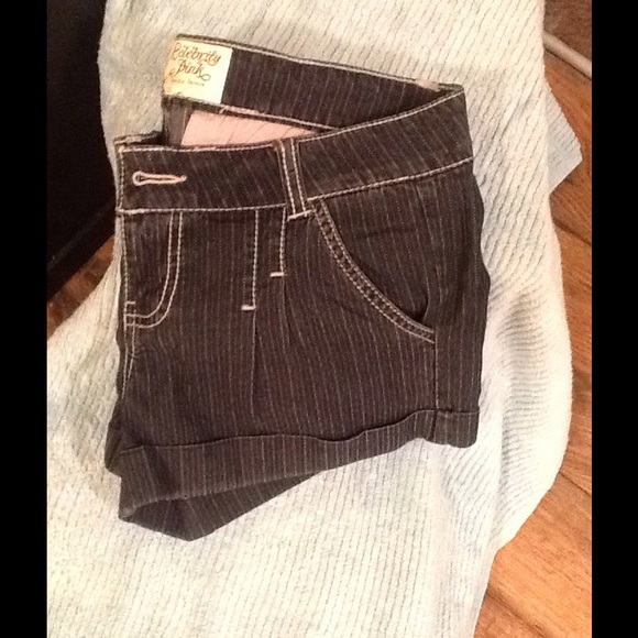 Short - Picture 3 of 3