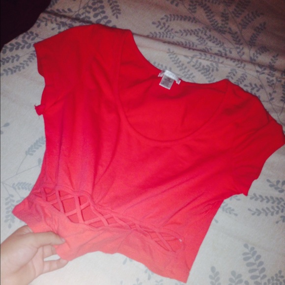 Crop top