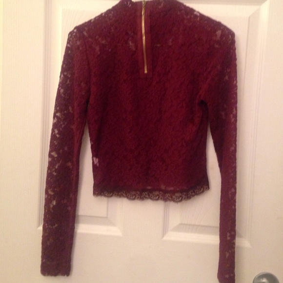 Long sleeve lace top - Picture 2 of 2