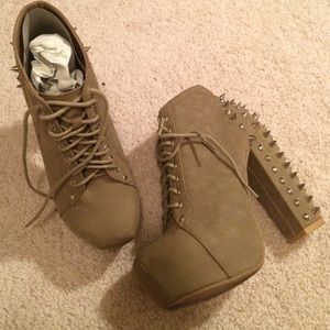 Vintage Francheska Stud/Spike Bootie