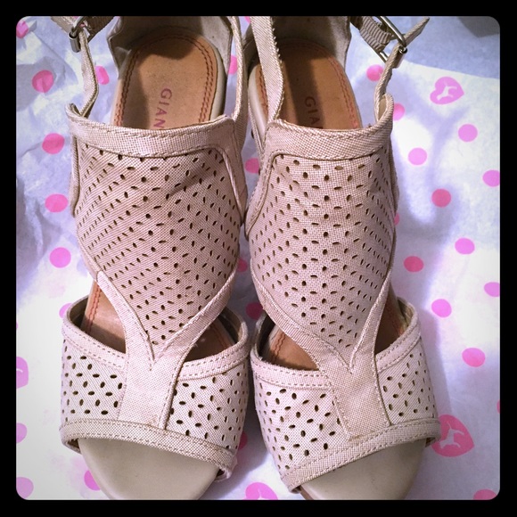 💢SOLD💢Gianni bini wedges