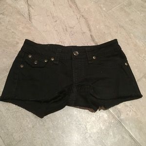 La idol shorts
