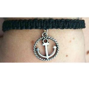 Anchor bracelet