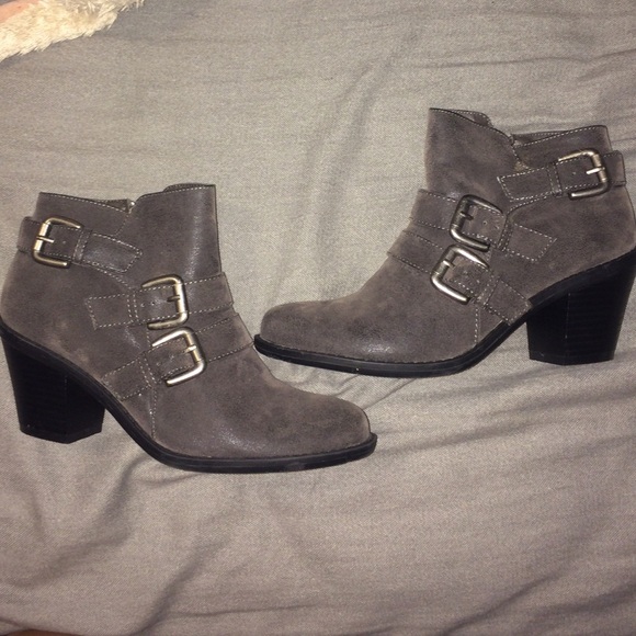 GRAY SUEDE ANKLE BOOTS