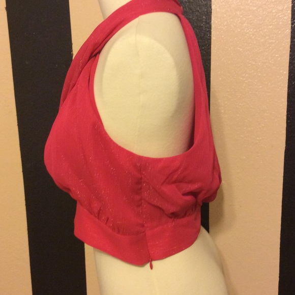 BEBE BNWOT hot pink crop top - Picture 2 of 4